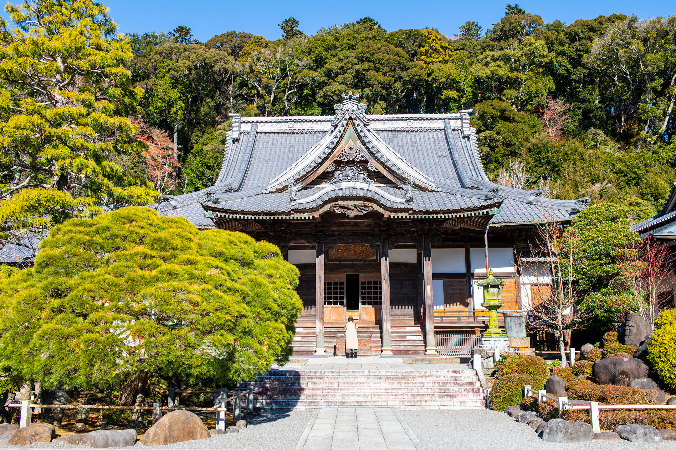 名湯でくつろぎ、富士山が生み出した自然を楽しむ夫婦旅