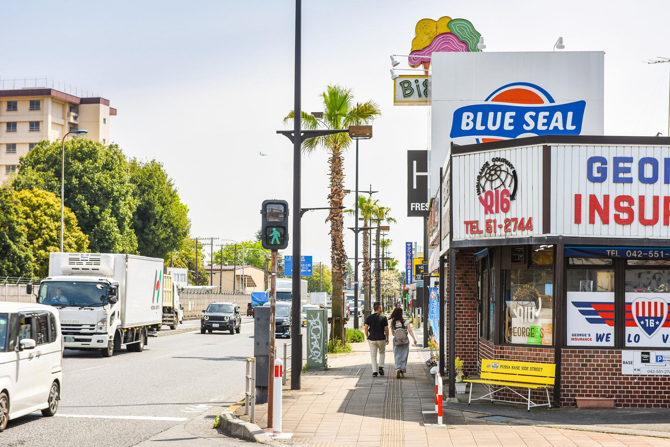 福生ベースサイドストリートで異国情緒あふれる大人のアメリカンさんぽ